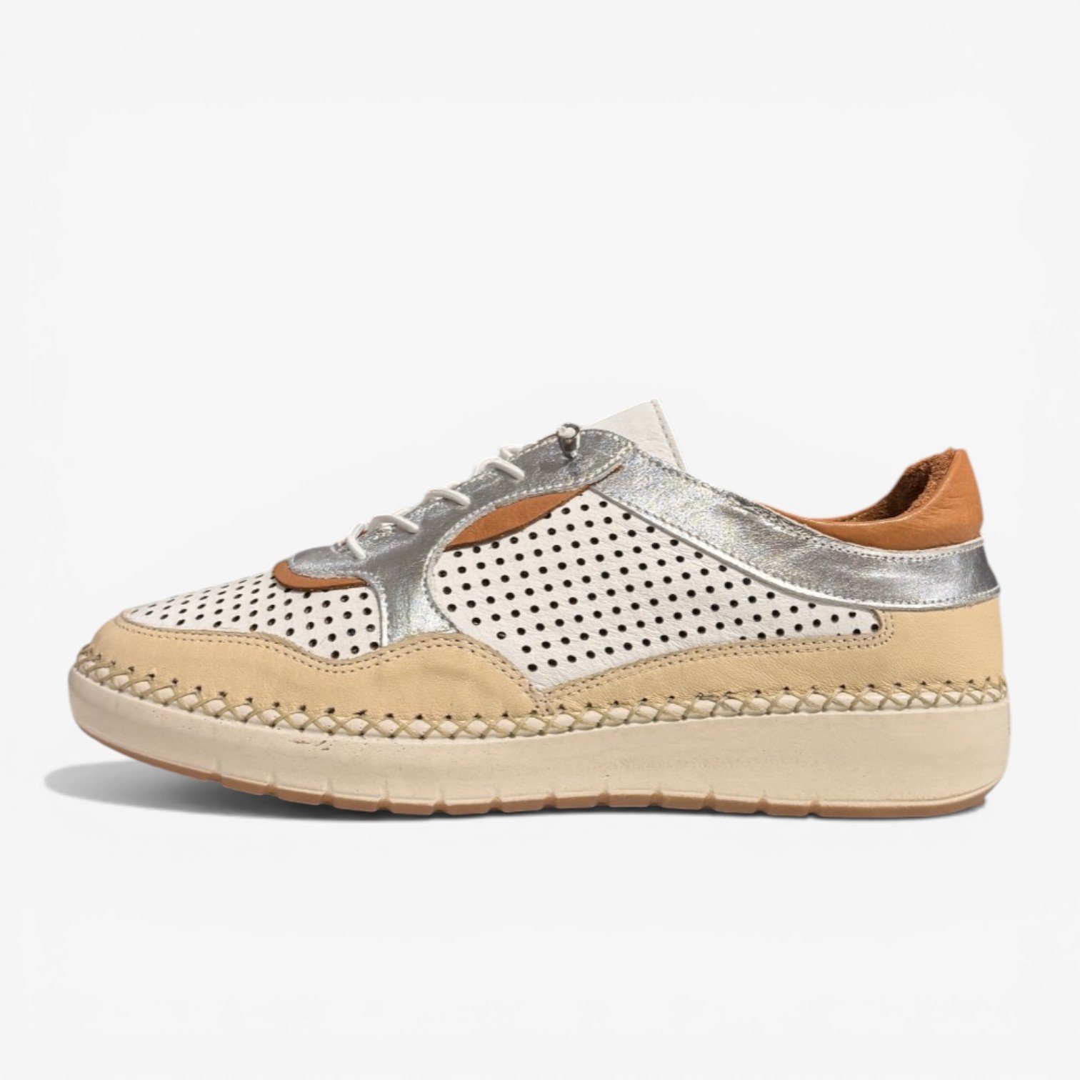 Շնչող կաշվե հարմարավետ կոշիկներ՝ էլաստիկ կապիչներ, փափուկ ներբան, 4 ամսվա երաշխիք Дышащая кожаная удобная обувь с эластичными шнурками и гарантией 4 месяца. Breathable leather comfort shoes with elastic laces and a 4-month warranty.