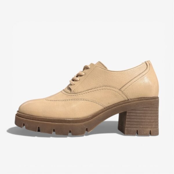 Կաշվե բարձրակրունկ կոշիկներ՝ կայուն կրունկ, հաստ տակացու, 4 ամսվա երաշխիք։ Кожаные туфли на устойчивом каблуке: массивная подошва, гарантия 4 месяца. Leather block-heel oxfords with a chunky sole and a 4-month warranty.