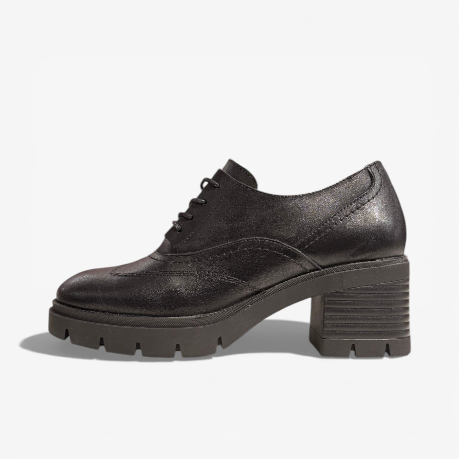 Կաշվե բարձրակրունկ կոշիկներ՝ կայուն կրունկ, հաստ տակացու, 4 ամսվա երաշխիք։ Кожаные туфли на устойчивом каблуке: массивная подошва, гарантия 4 месяца. Leather block-heel oxfords with a chunky sole and a 4-month warranty.