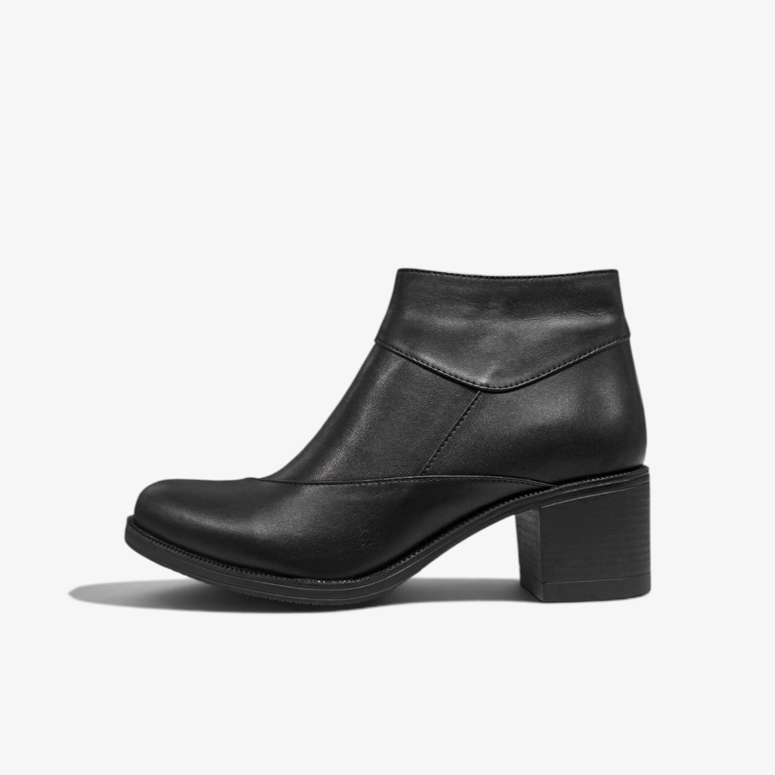 Women’s Ankle Boots – Excellent and Comfortable Choice (1) Կանացի կոշիկ՝ բարձր և կայուն կրունկով։ Էլեգանտ ու դասական ընտրություն։ Женские ботильоны на высоком устойчивом каблуке. Элегантный и классический выбор. Women’s Ankle Boots with a high, stable heel. An elegant and classic choice.