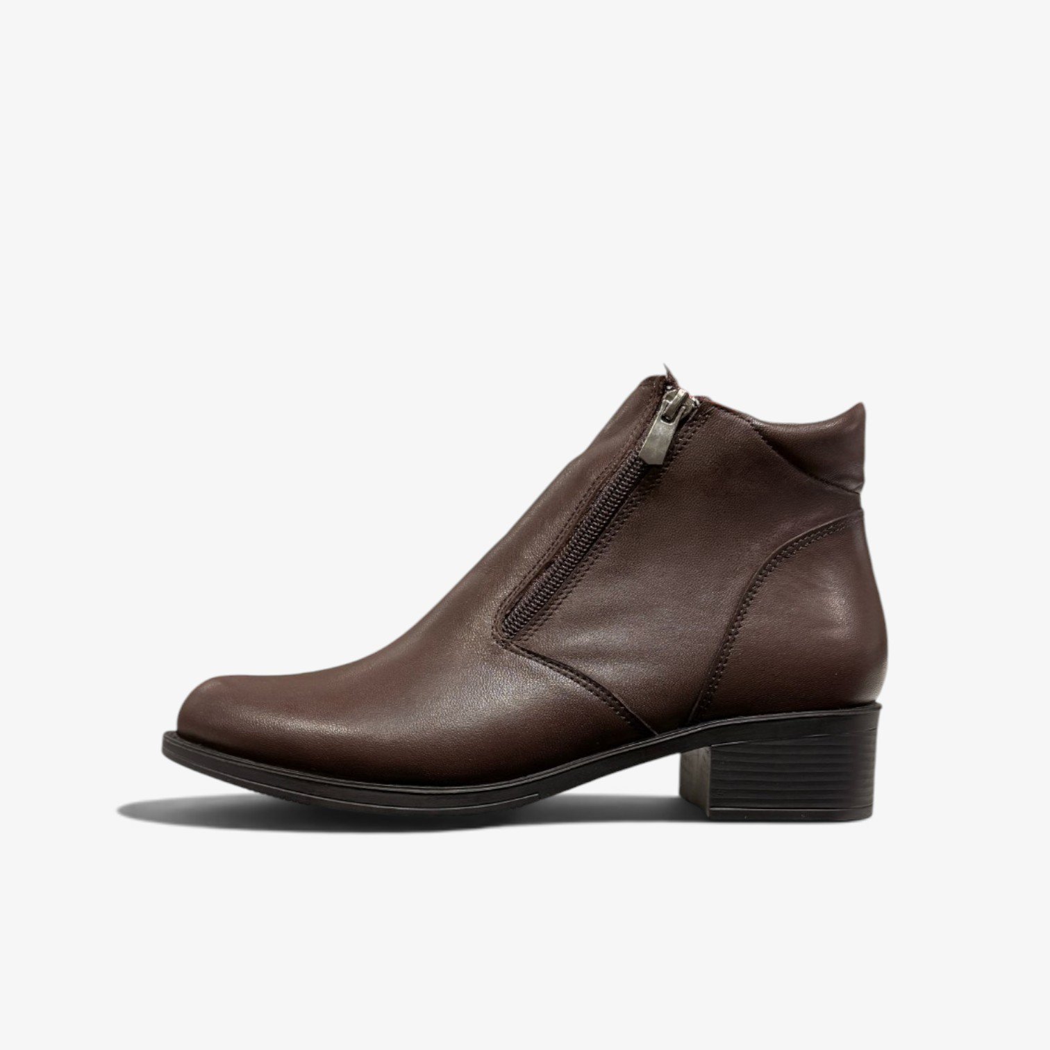 Women’s Ankle Boots – Excellent and Comfortable Choice (1) Կանացի կոշիկ՝ կայուն կրունկով և կողային կայծակաճարմանդով։ Էլեգանտ ու հարմարավետ ընտրություն ամեն օրվա համար։ Женские ботильоны на устойчивом каблуке с боковой молнией. Элегантный и удобный выбор на каждый день. Women’s Ankle Boots with a stable heel and side zipper. An elegant and comfortable choice for everyday wear.