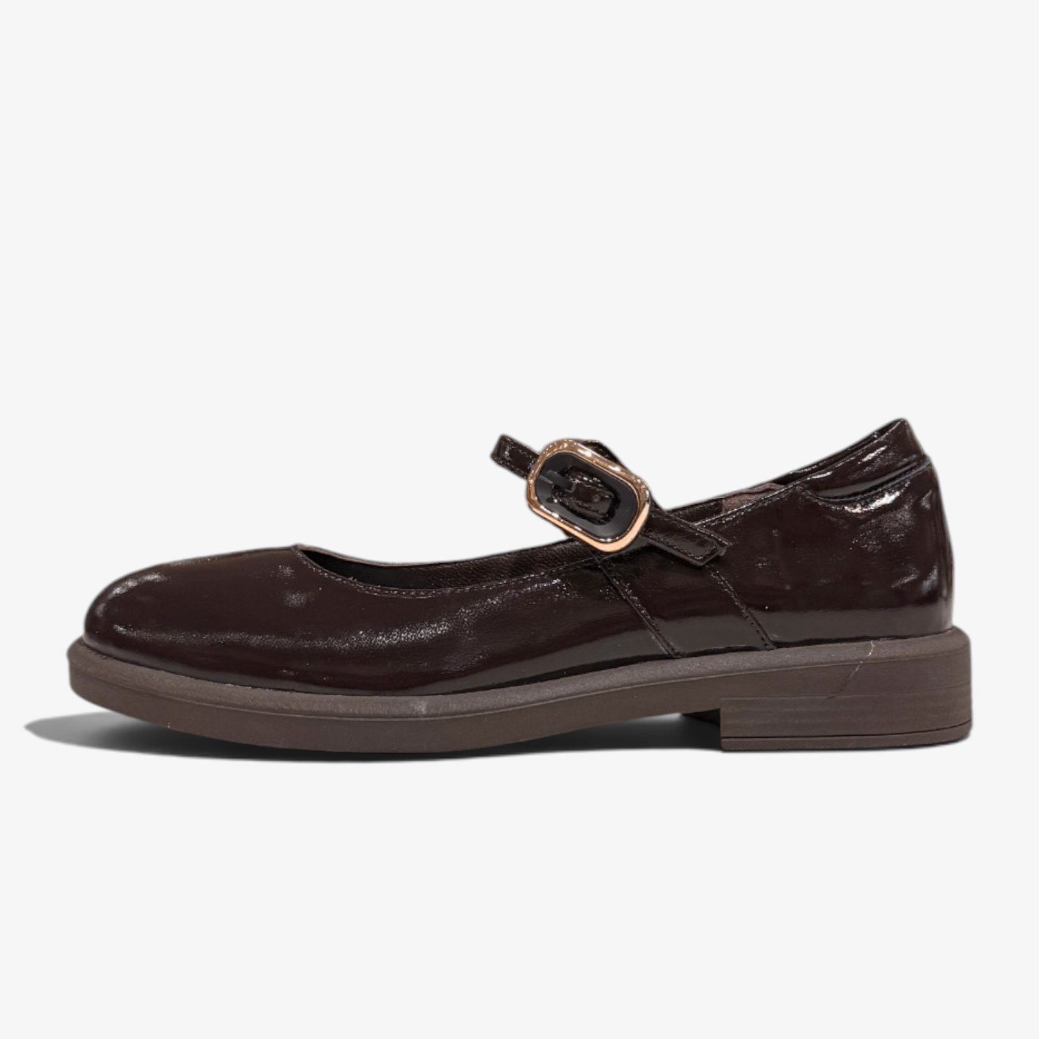 Women’s Mary Jane Shoes – Perfect and Comfortable (1) Կանացի Մերի Ջեյն կոշիկներ՝ ճարմանդով ժապավենով, փայլուն մակերեսով և ցածր լայն կրունկով։ Նրբաճաշակ ու հարմարավետ ընտրություն առօրյայի համար։ Женские туфли Mary Jane с ремешком и пряжкой, глянцевой поверхностью и низким широким каблуком. Элегантный выбор на каждый день. Women’s Mary Jane shoes with a buckle strap, glossy finish, and low wide heel. An elegant and comfortable choice for everyday wear.