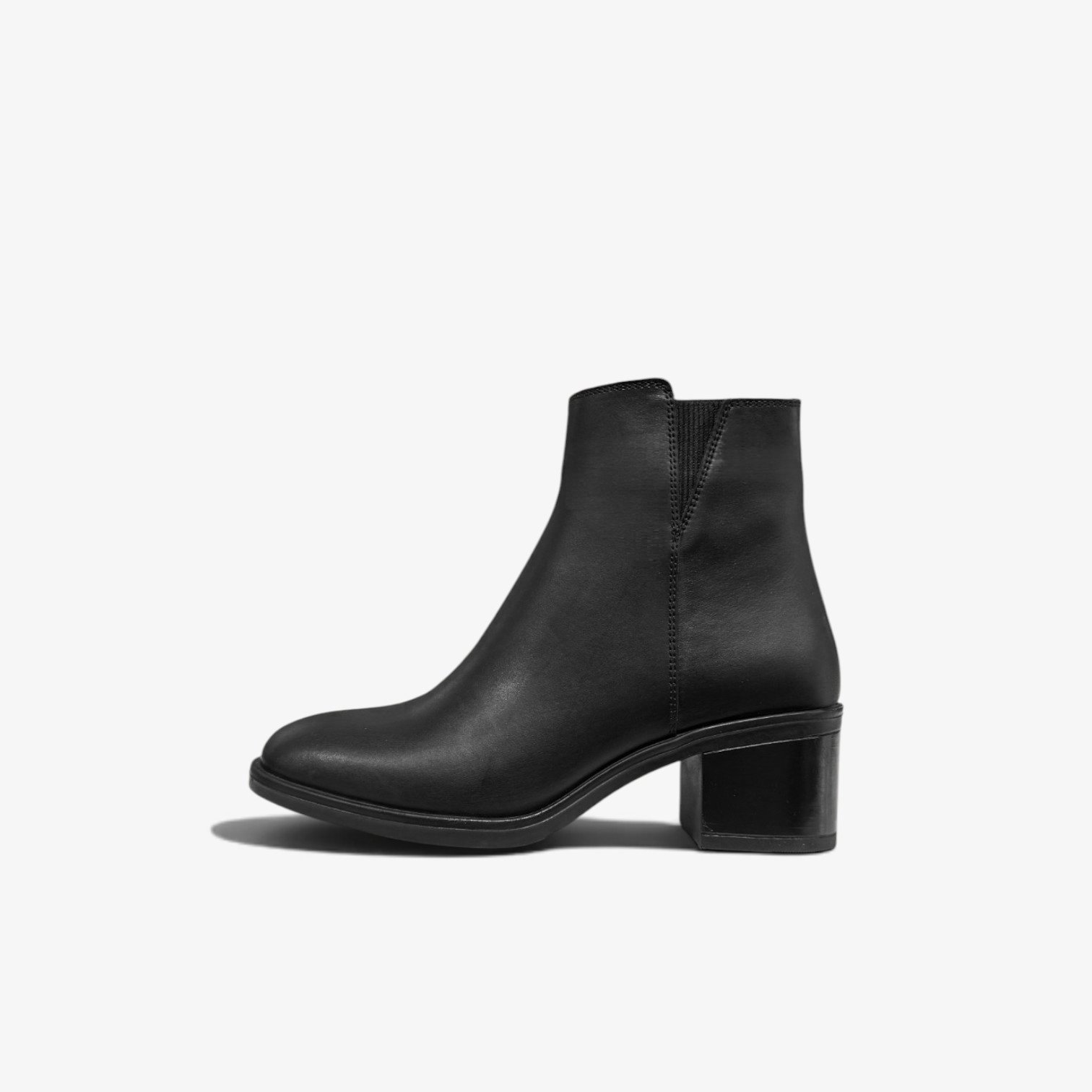 Women’s Shoes with German Waterproof Stretch (4) Կանացի կոշիկ՝ Գերմանական ջրակայուն stretch-ով և կայուն հաստ կրունկով։ Հարմարավետ ընտրություն ամեն օրվա համար։ Женская обувь с немецким водостойким stretch-материалом и устойчивым широким каблуком. Удобный выбор на каждый день. Women’s Shoes with German Waterproof Stretch and a stable block heel. A comfortable choice for everyday wear.