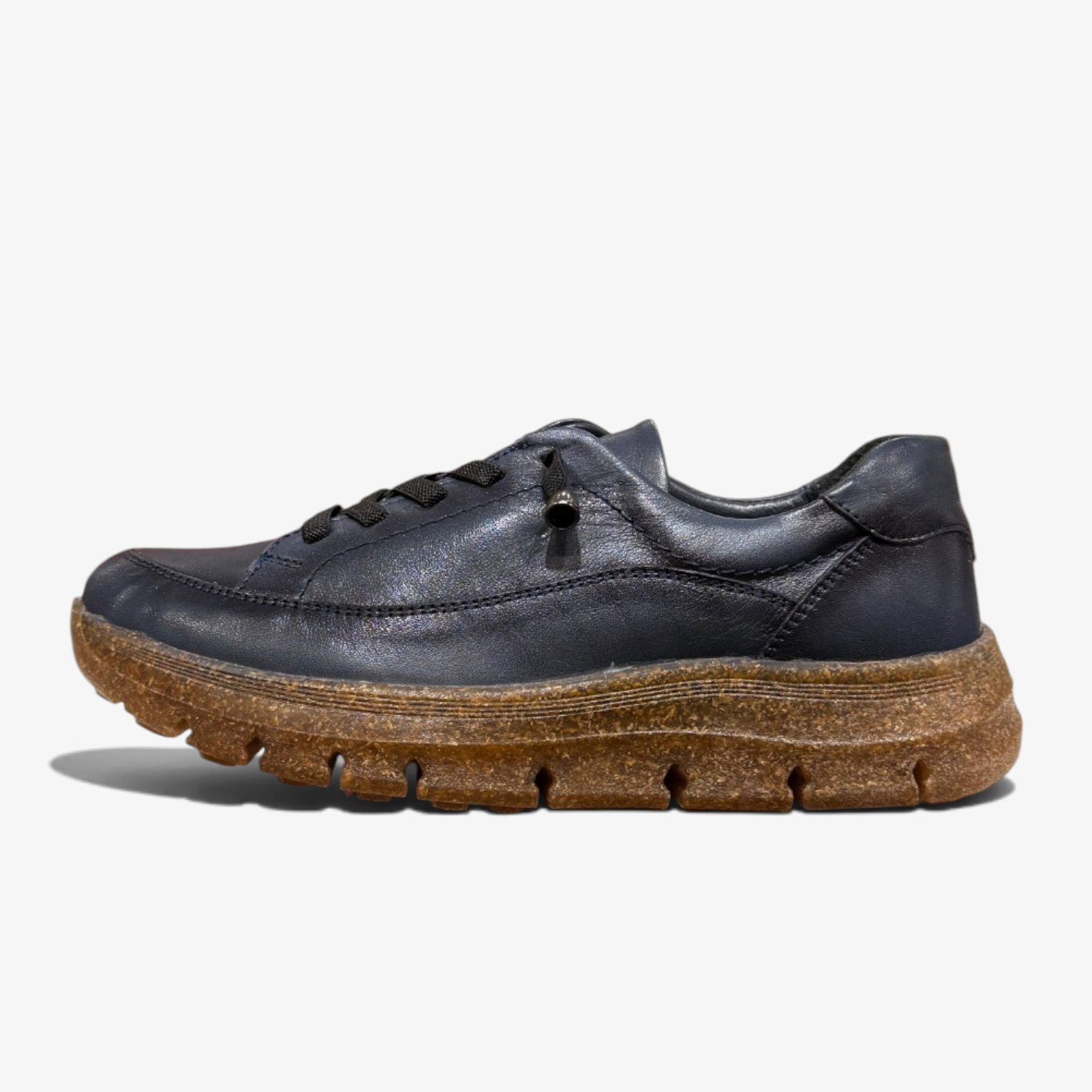 Women’s Shoes – Excellent and Comfortable Choice (1) Կանացի կոշիկ՝ կապիչներով, հաստ ակոսավոր ներբանով և ժամանակակից դիզայնով։ Женская обувь со шнуровкой, массивной рифлёной подошвой и современным дизайном. Women’s shoes with laces, a chunky lug sole and modern design.