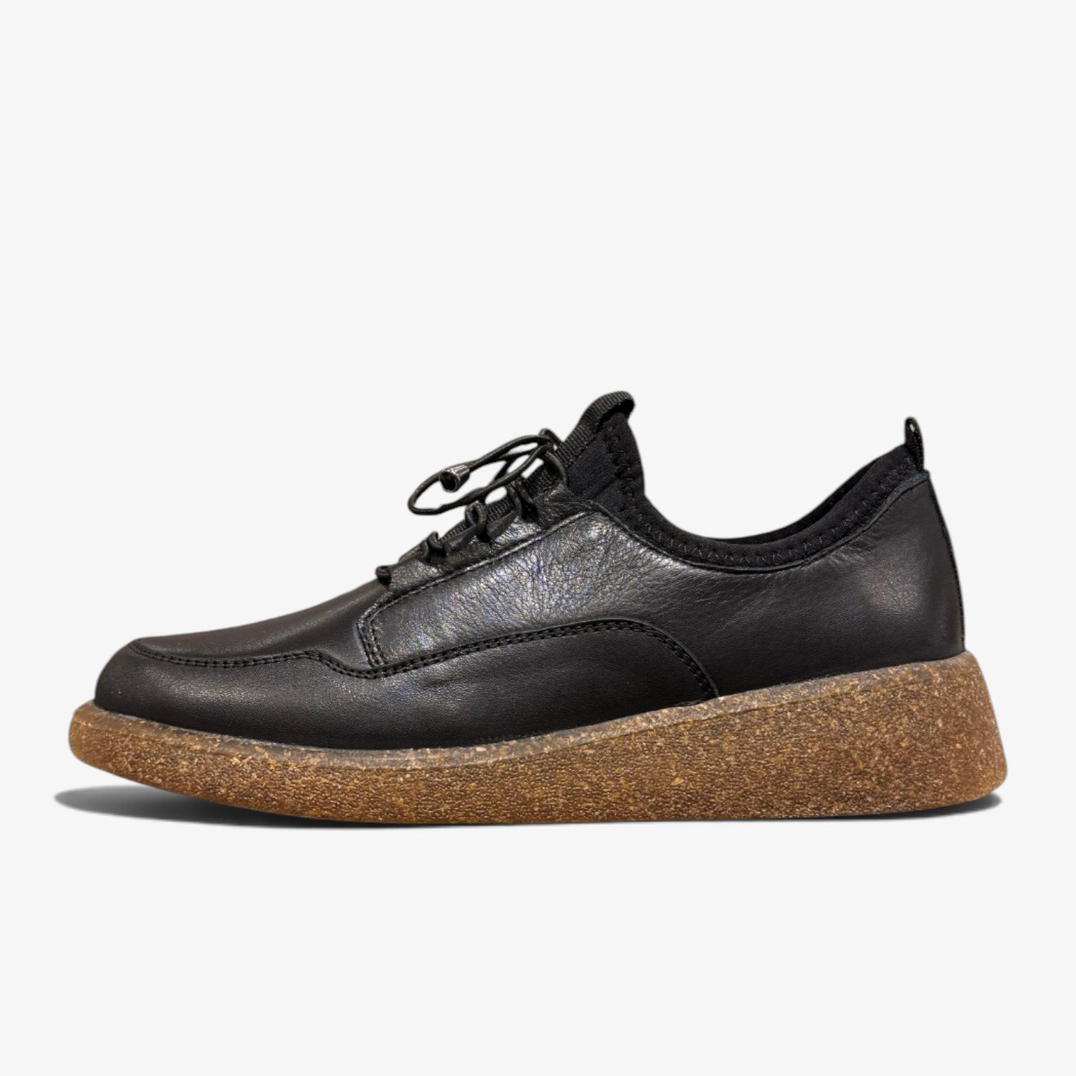 Women’s Shoes – Excellent and Comfortable Choice (4) Կանացի կոշիկ՝ կապիչներով, հաստ ներբանով և հարմարավետ ամենօրյա դիզայնով։ Женская обувь со шнуровкой, массивной подошвой и удобным дизайном на каждый день. Women’s shoes with laces, a chunky sole and a comfortable everyday design.